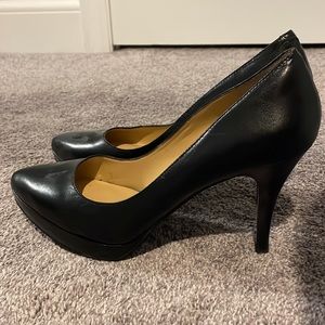 Nine West 4” pump